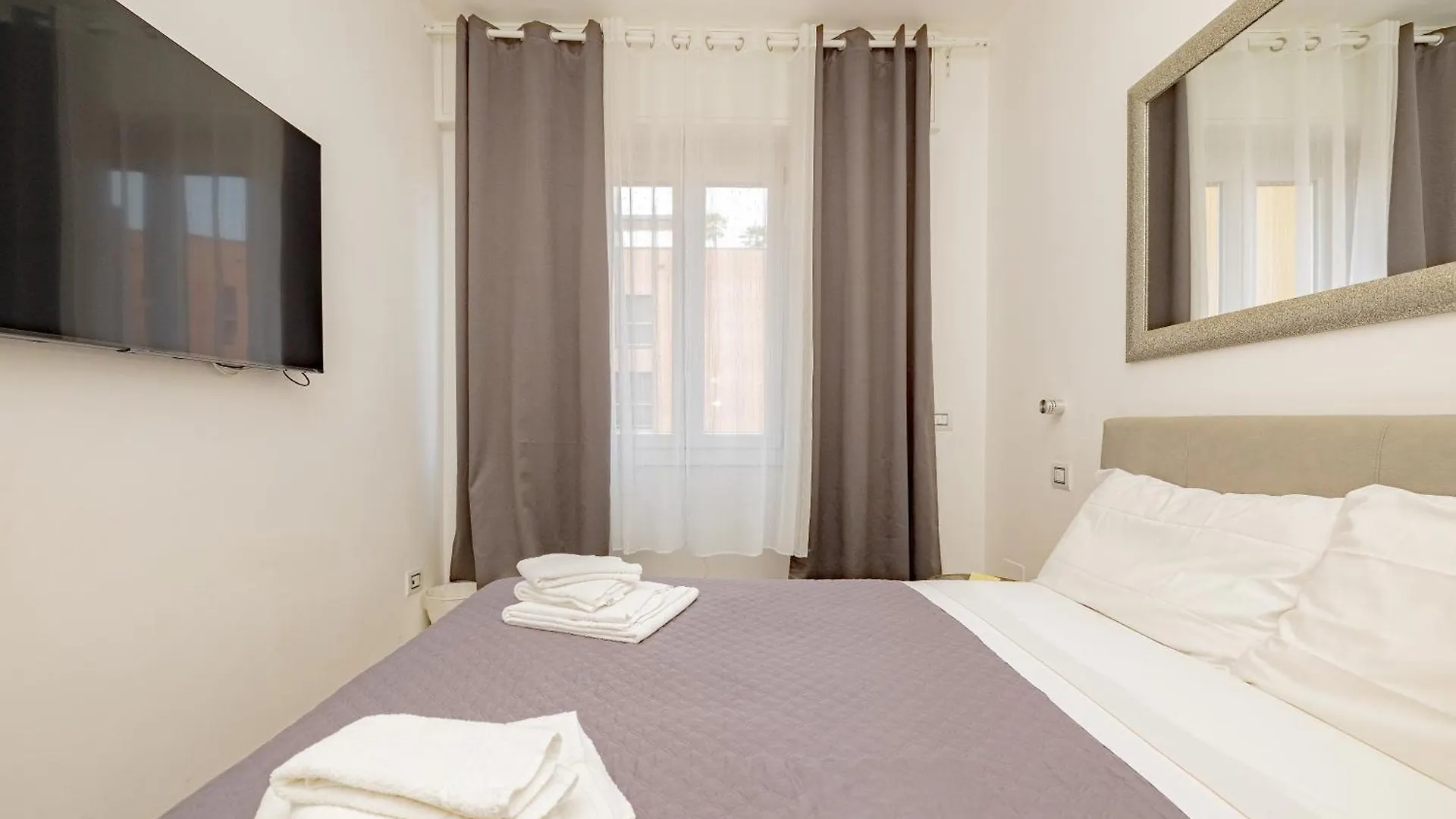 Cozy Room - 2 Milano 0*,